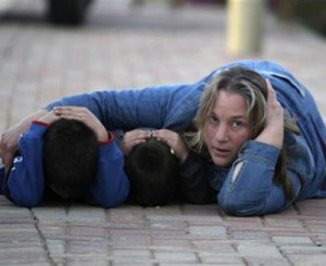 kassam-sderot-mother-children-400