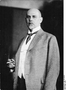 Доктор Вальтер Ратенау, министр иностранных дел Германии, 1922 год. За несколько месяцев до гибели