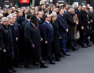 На марше памяти лидеры 40 стран шли в общей колонне