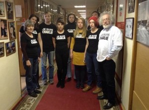 Алексей Венедиктов и коллектив «Эха Москвы» надели майки с девизом солидарности с журналом Charlie Hebdo
