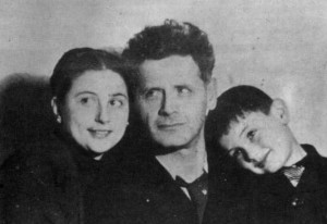 Перец Маркиш с женой Эстер и сыном Давидом