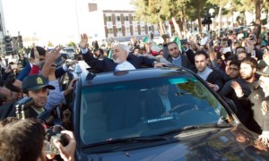 В Тегеране Зарифа встречали как героя