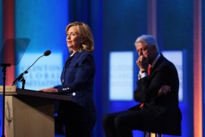 Хиллари и Билл Клинтон на форуме «Глобальной инициативы»