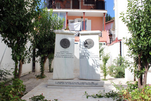 greek - zakinf - 1024px-Resistance_Memorial–_Zakynthos-City_–_Greek_–_01