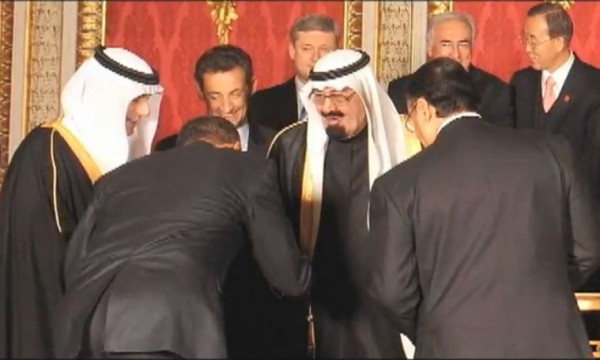 Obama-Bows-To-Saudi-King-600x360