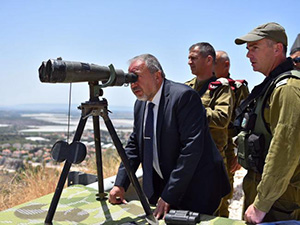 Министр обороны Авигдор Либерман с инспекцией на северной границе