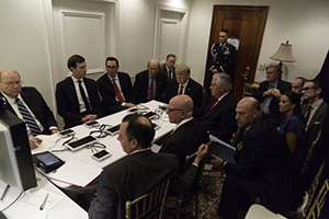 После удара по Сирии президент и его советники обдумывают дальнейшие шаги