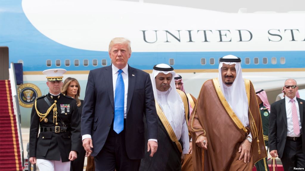 Дональду Трампу оказали в Саудовской Аравии торжественный прием.