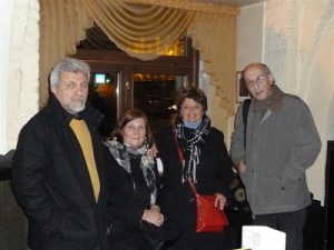 Справа Самуил Лурье, рядом автор очерка Соня Тучинская