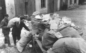 “Книжная акция” в Каунасском гетто. 1942 год «Яд Вашем» 