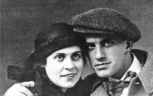 Владимир Маяковский и Лиля Брик. 1915 . Фото: godliteratury.ru