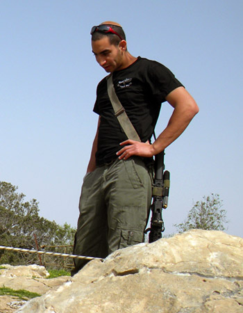 Моше Нафтали, 22 года, сержант подразделения "Голани", из поселения Офра.