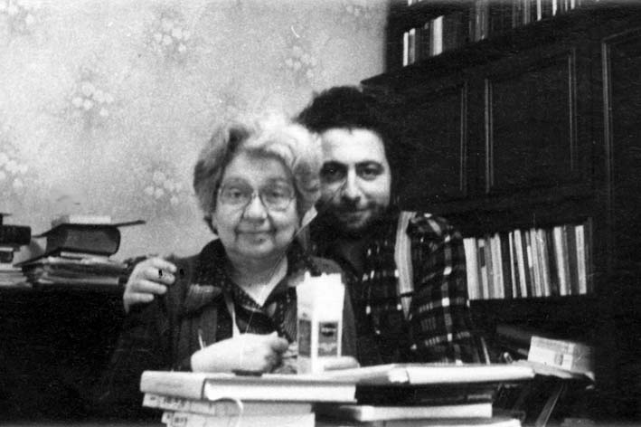 Аркадий-Аарон Гуров с мамой, Лассалиной Борисовной