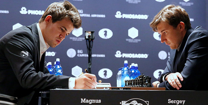 Норвежец Магнус Карлсен и россиянин Сергей Карякин 
в матче за звание чемпиона мира