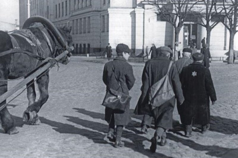Евреи в Риге, 1940 год. BERLINER VERLAG/ARCHIV/PICTURE ALLIANCE/GETTY IMAGES